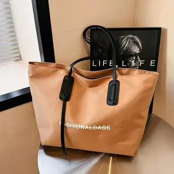 Повседневная сумка для поездок на работу, женская, осень 2024 года, новая модная сумка через плечо большой вместимости, персонализированная сумка-тоут для студентов чёрный