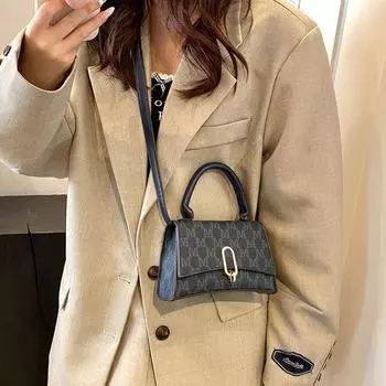 Повседневная сумка, женская сумка-мессенджер 2024 года, новая модная иностранная сумка, популярная маленькая квадратная сумка через плечо в этом году