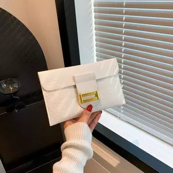 Повседневная женская модная сумка-клатч, сумка-конверт в стиле ретро с крокодиловым узором, новая модель 2024 года, простая индивидуальность и вместительный клатч чёрный