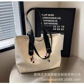 Повседневная женская сумка-тоут большой вместимости 2024 года, новая модная универсальная сумка через плечо для студентов колледжей и студентов, сумка для поездок на работу серебряный