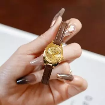 Повседневные и элегантные женские кварцевые часы Commuter Niche Простые, модные и элегантные часы-бочки Temperament Belt