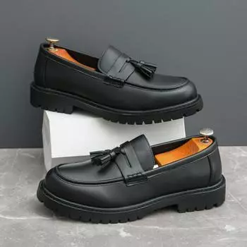 Повседневные кожаные мокасины в итальянском стиле для мужчин, модные туфли на плоской подошве, деловые туфли, модные туфли-дерби для прогулок, деловая обувь, лаконичная обувь 38 чёрный