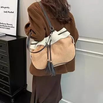 Повседневные модные сумки через плечо из искусственной замши с кисточками на шнурке, эксклюзивное зимнее чувство роскоши