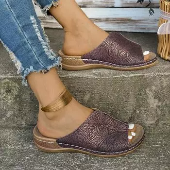 Повседневные тапочки на каблуке с уклоном, женские, толстые, летние, новые, импортные, женские сандалии, большие размеры, легкие, пляжные, классные тапочки 36