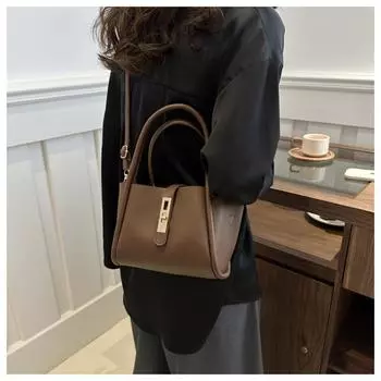 Повседневные универсальные сумки через плечо для женщин, роскошные дизайнерские сумки из искусственной кожи с пайетками, украшением на замок и внутренним карманом чёрный