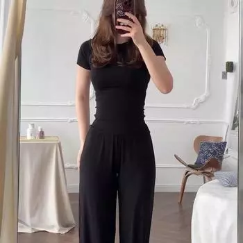 Повседневный костюм с длинными брюками для женщин с круглым вырезом и короткими рукавами, футболка с эластичной резинкой на талии, комплект брюк, весенне-летний однотонный женский пригородный наряд S чёрный