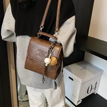 Повседневный ретро-рюкзак для женщин большой емкости, популярный рюкзак в иностранном стиле, сумка-мессенджер для школьников no pendant светло-коричневого