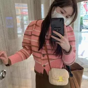 Повседневный свитер, женский кардиган, 2023, корейский женский свитер с розовыми пуговицами, мягкий клейкий порошок, женский свитер с длинными рукавами и круглым вырезом One Size розовый