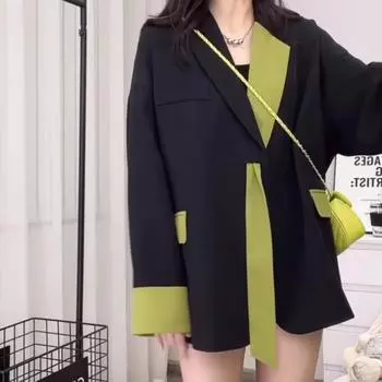 Повседневный весенний пиджак контрастных цветов. Модная осенняя куртка оверсайз с драпированной лентой. M