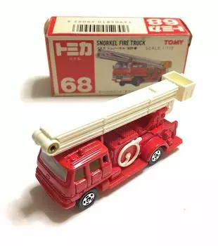 Пожарная машина Tomica 68 Isuzu Snorkel с надписью TOMY 2006 г. Неиспользованный товар (синий отображается)