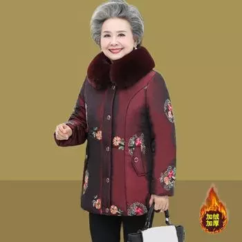 Пожилая женщина в зимней одежде на ватном подкладе свалена в кучу и утолщена, пожилая мать и бабушка одеты в зимнее пальто на ватном подкладе. XL recommends around 70-90 темно-красного