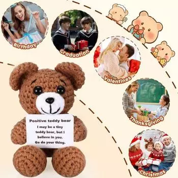 Позитивная вязаная крючком кукла-медведь. Позитивный медведь ручной работы с поощрительной открыткой. Эмоциональная поддержка и подъем. коричневый