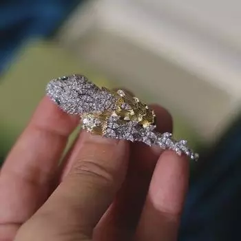 Позолоченная брошь в виде змеи со знаком зодиака, украшенная цирконами и жемчугом