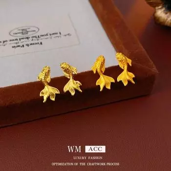 Позолоченные серебряные серьги-иглы «Кои» — элегантное, универсальное и роскошное украшение высокого класса. Steel needle золотой