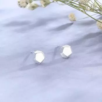 Пятиугольные серьги-гвоздики женские легкие роскошные индивидуальные трехмерные геометрические серьги корейская версия темперамент простые студенческие серьги