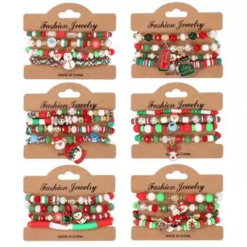 Праздничный браслет из бисера: Подвески в виде снеговика, елки, Санты и рогов оленя