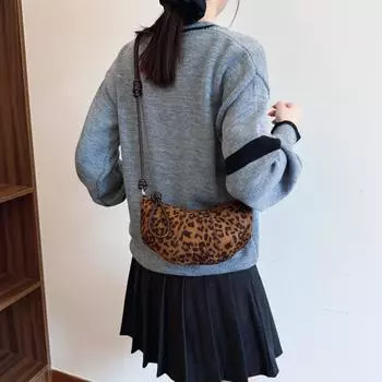 Премиальная нишевая сумка женская 2024 новая модная сумка через плечо в иностранном стиле универсальная сумка-мессенджер с леопардовым принтом прилив чёрный