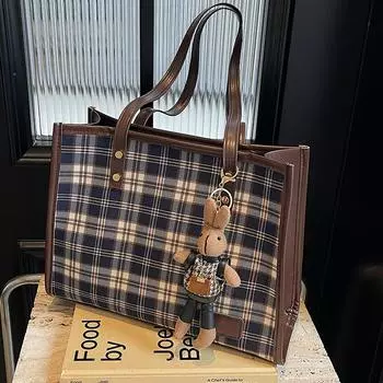 Премиальная вместительная сумка в клетку для женщин 2024 года, осенне-зимняя новая ретро-сумка, универсальная сумка для поездок на работу, сумка через плечо темно-коричневого