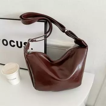 Премиальная женская сумка из маслянистой кожи с текстурой, повседневная сумка 2024 года, новая ретро-иностранная сумка-мессенджер в простом стиле темно-коричневого