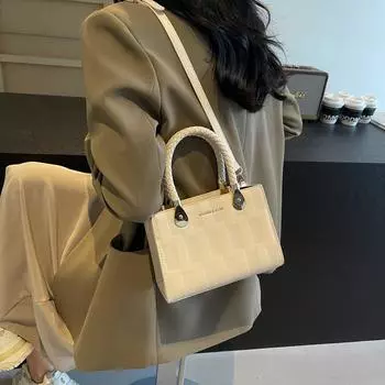 Premium burgundy small square bag women s 2024 new large-capacity bridal bag single shoulder messenger handbag бежевый