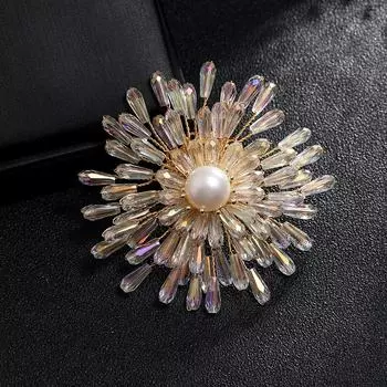 Premium Handmade Crystal Snowflake Brooch Natural Freshwater Pearl High-end Femininity Elegant Brooch Luxury Pin