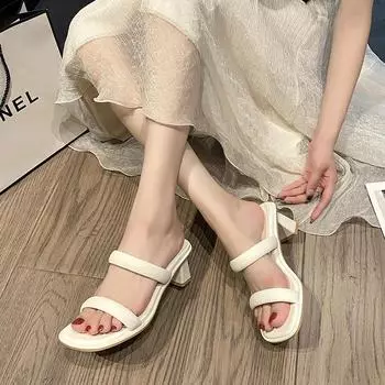 Premium niche new heightening shoes popular summer out sandals French retro fashion sandals one-word slippers 35