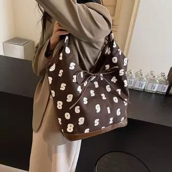 Premium sense large capacity armpit bag women s 2024 new Korean fashion handbag versatile commuter bucket bag чёрный