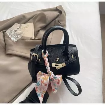 Premium small bag, new women s bag, popular versatile messenger bag, fashionable portable platinum bag