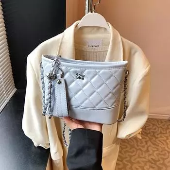 Premium Texture Niche Bucket Bag Women S Versatile Diamond Chain Shoulder Messenger Bag розовый