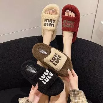 Premium thick-bottomed fluffy slippers women s 2025 new versatile small fragrant style letter one-word drag foreign style comfortable 35