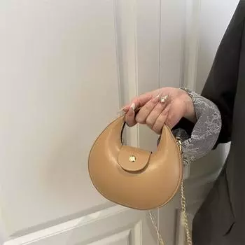 Press shell 2025 spring new trend fashion simple crossbody chain underarm shoulder dumpling bag чёрный