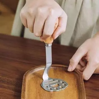 Прессованная давилка для картофеля из нержавеющей стали с медвежьим когтем и деревянной ручкой, кухонный инструмент с мелкой сеткой