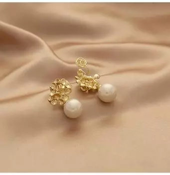 Преувеличенная ретро золотая подвеска в виде цветка, искусственный жемчуг, москит без зажимов для ушей