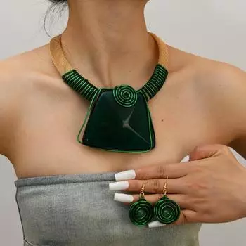 Преувеличенное геометрическое ожерелье из акриловых камней ручной работы для дам, вечеринок, украшений розы красного