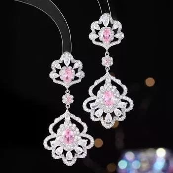 Преувеличенные атмосферные роскошные серьги, яркое инкрустированное цирконами полое банкетное платье с серьгами белый