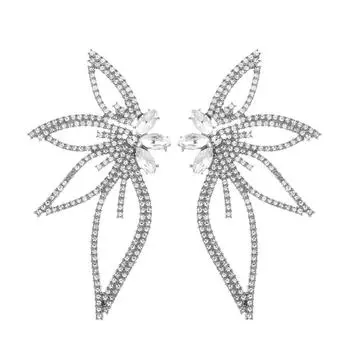 Преувеличенные серьги-бабочки с бриллиантами в виде листьев и цветов