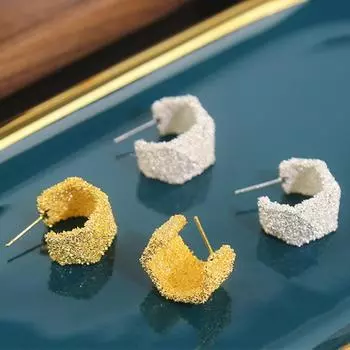 Преувеличенные серьги индивидуального дизайна, женские простые модные нишевые серьги, серьги с высоким чувством атмосферы серебряный