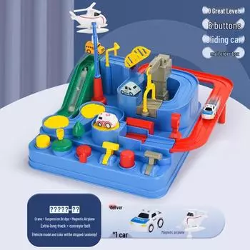 Приключение мальчика: Трансграничный автомобильный вызов: Образовательный трек и парковка для поездов