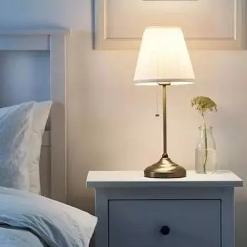 Прикроватная лампа в стиле ретро для спальни. Североевропейский и американский свет. Роскошный европейский современный минималистичный креативный настольный светильник. Теплая маленькая настольная лампа. One Size белый