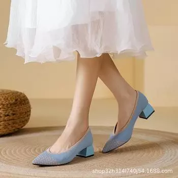 Princess pointed single shoes women s 2025 summer new middle heel woven shoes flying woven breathable thick heel knitted shoes women s color matching 34 чёрный