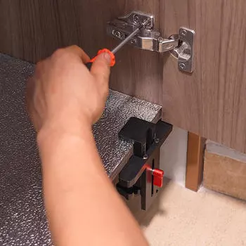 Приспособление для крепления дверцы шкафа Аксессуары Алюминиевый сплав Практичные скобяные изделия Инструмент для деревообработки