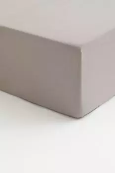 Приталенная хлопковая простыня