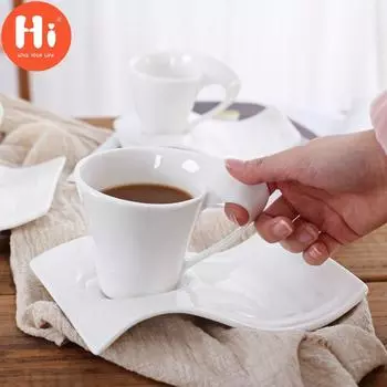 Привет 1/3 комплекта керамической кофейной чашки с волнистым блюдцем и набором ложек, Европейская маленькая роскошная кружка для молока для пар, белая фарфоровая офисная чайная чашка, посуда для напитков 1 белый