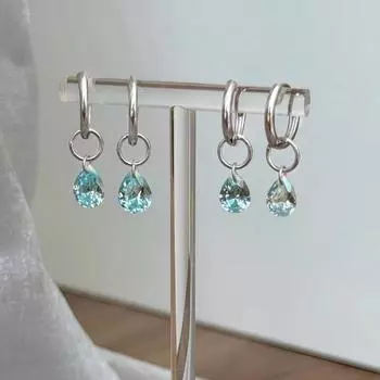 Привезено из Кореи на выходные, озерная вода, голубой циркон, темперамент всего тела, универсальные серьги на ветру.