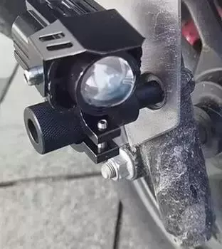 Продается пара внешних кронштейнов для крыльев, многофункциональные фиксированные кронштейны из алюминиевого сплава для трехколесных скутеров.