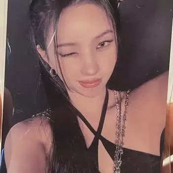 Продать фотокарточку концерта айдола Соён Ай-дле