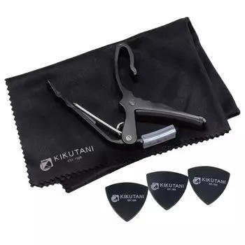 продукция, обработанная японской компанией Kikutani Capotast One Touch Guitar Capo Set для акустической и электрогитары, медиаторы X 3 салфетки из микрофибры, 3 шт. чёрный