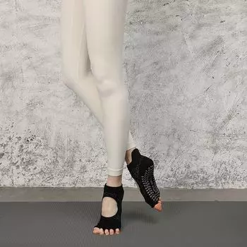 Professional Fitness Socks Yoga Socks Non Slip Women s Toe Socks Pilates Socks Summer Thin Five-Toe Sports Aerobics Jacquard Black