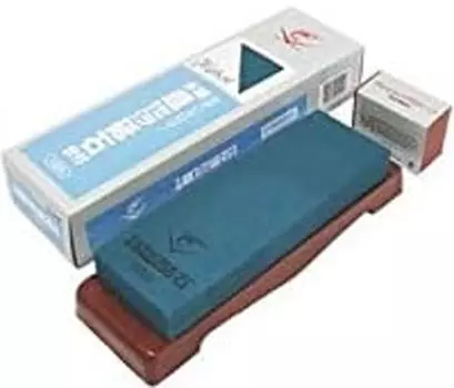 Профессиональный точильный камень Naniwa Polishing Industry из суперкерамики с подставкой. Когда острота затупляется. Для ежедневного ухода. (НАНИВА) Эби-дзируси чёрный