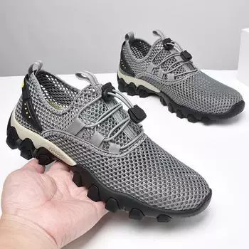 Прогулочная обувь, мужская летняя новая дышащая нескользящая повседневная обувь с мягкой подошвой и сеткой, мужская дышащая обувь, обувь для папы 38 чёрный